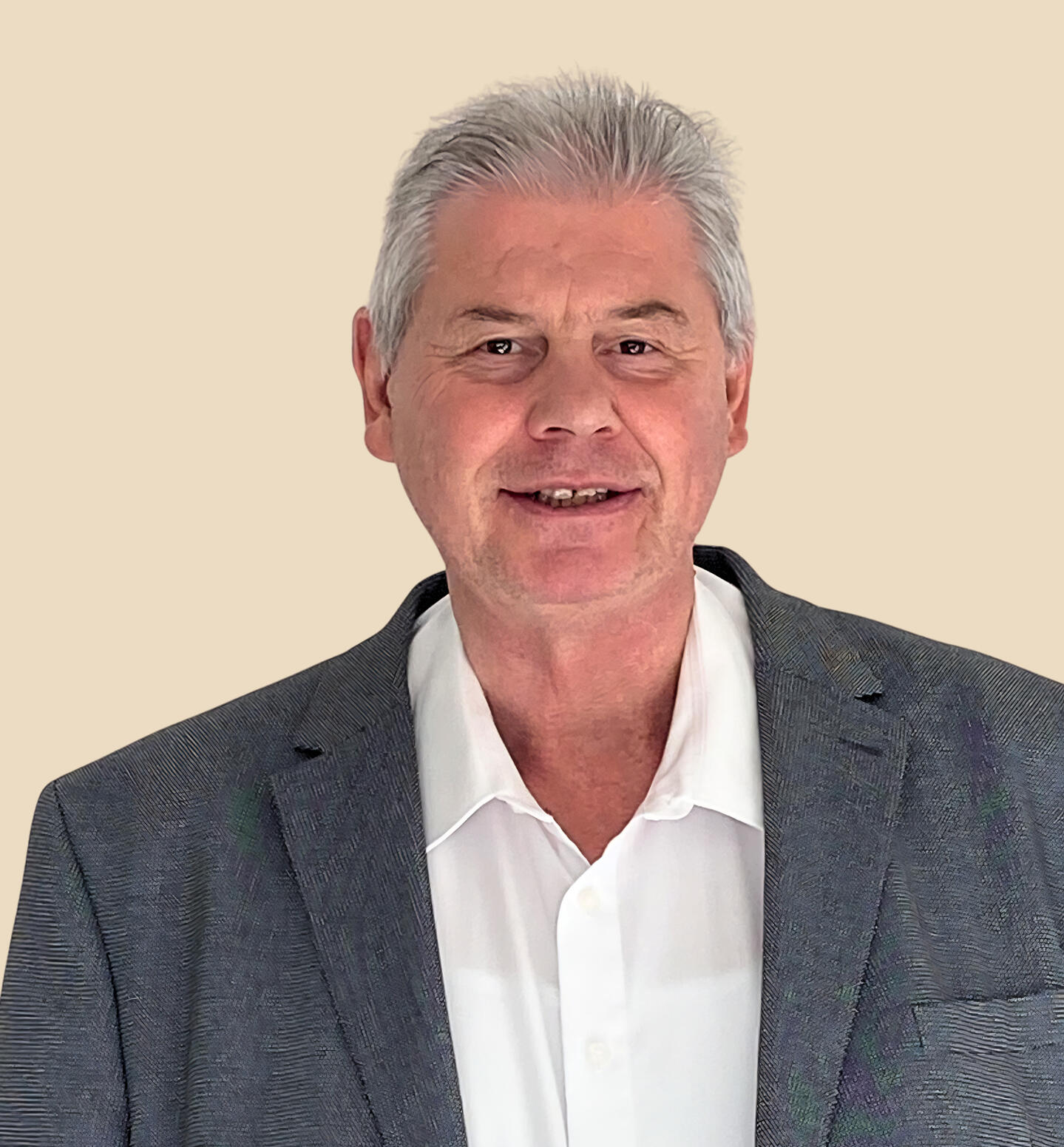 Founder and Executive Board Member of Validas AG, Dr. Peter Braun.